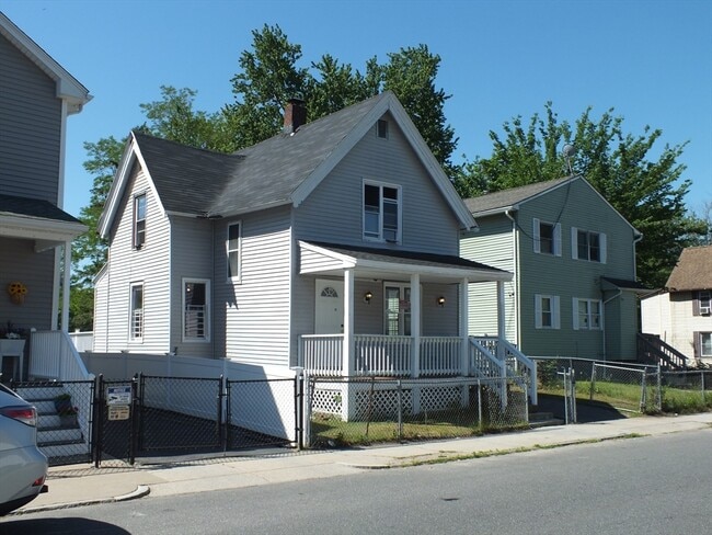 Photo - 241 Tyler St