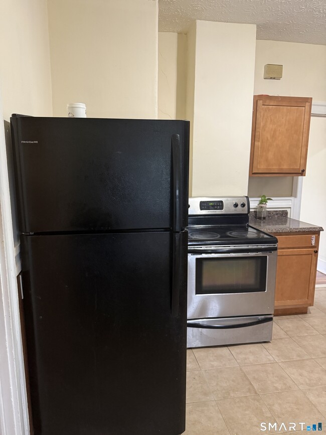 Photo - 48-50-50 Bliss St Unit 3rd Flr. East