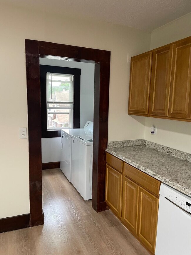 Photo - 236-238-238 College St Unidad 238-3