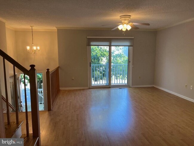 Building Photo - 53 E Shrewsbury Pl Rental