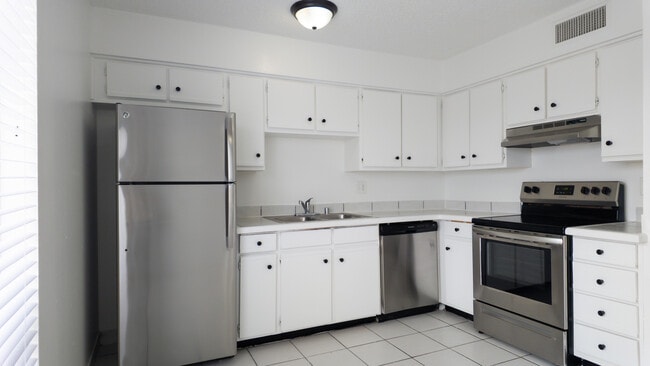 Photo - Centurion Pearl