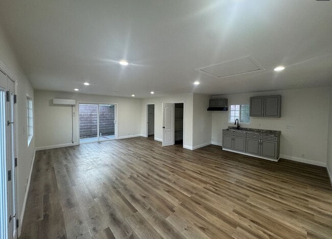 Building Photo - 21819 Arminta St Rental