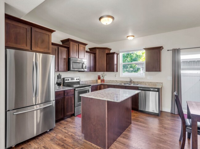 Photo - 4 Bed/3.5 Bathroom home in Woods Cross