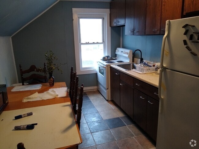 Building Photo - 36 Washington St Unit 5 Rental