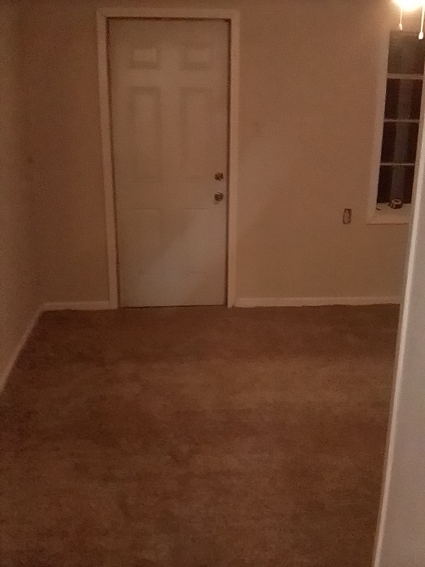 Photo - 918 Williams St E