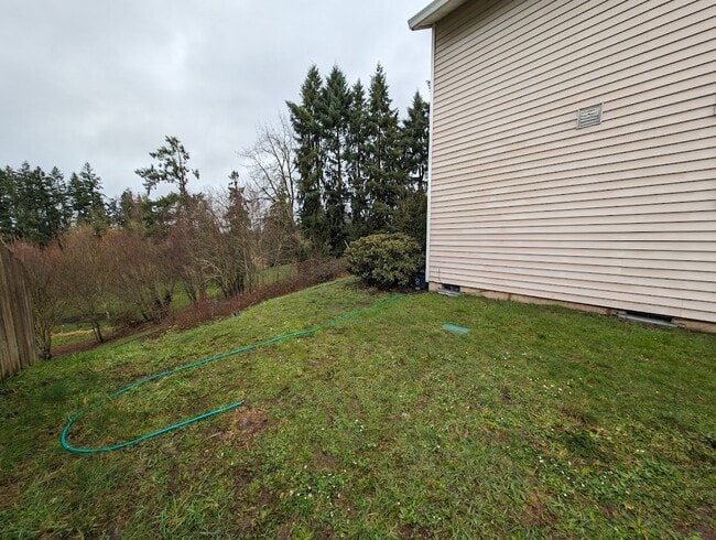 Photo - Newly updated Spacious 3 bedroom 2 bath Duplex in Hubbard.