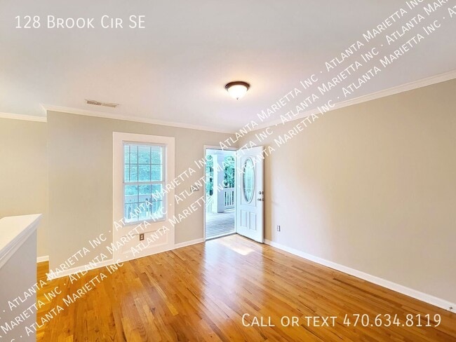 Photo - 128 Brook Cir SE