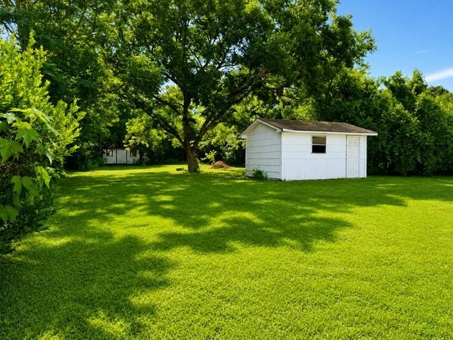 Photo - 215 Fairview St
