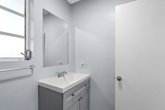 Photo - 18638 NE 18th Ave Unit 244