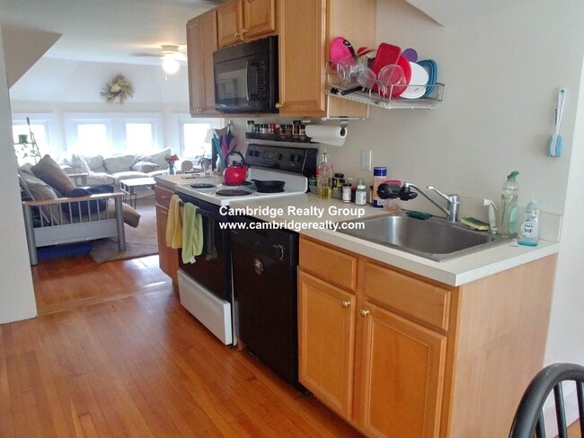 Photo - 1541 Cambridge St Unidad 3B