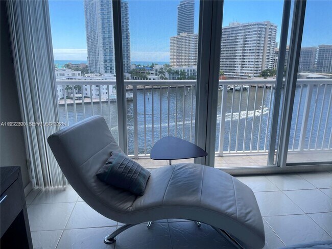 Building Photo - 121 Golden Isles Dr Unit 703