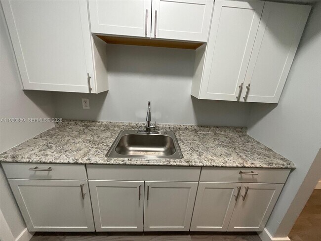 Photo - 1026 Pennsylvania Ave Unidad 2