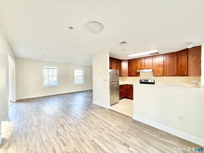 Photo - 17 Rockfield Dr