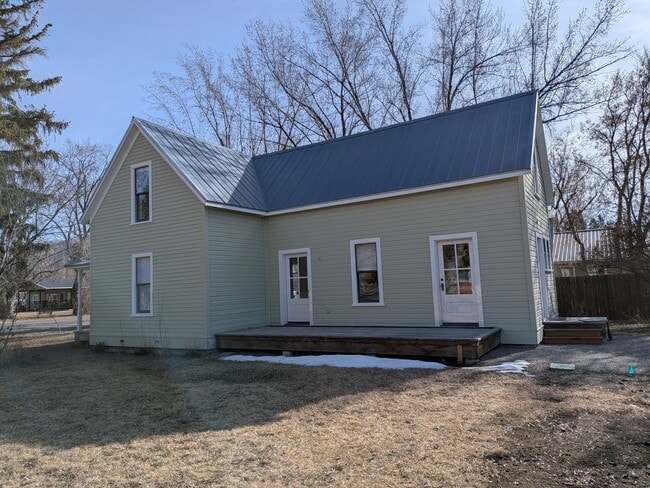 Photo - 117 S 2nd St