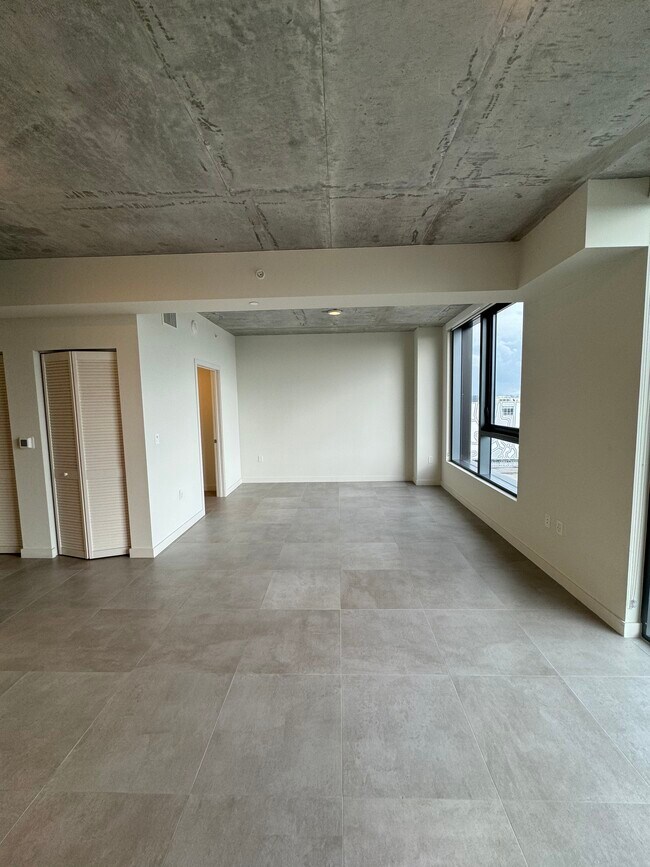 Photo - 267 NW 31st St Unit S3