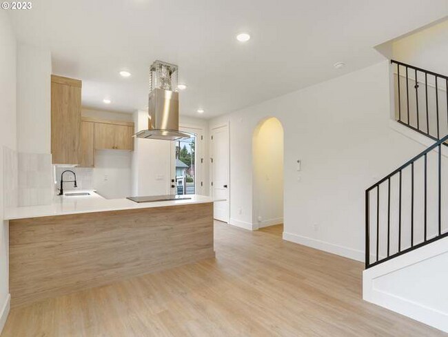 Photo - 5605 N Lombard St Unit 11