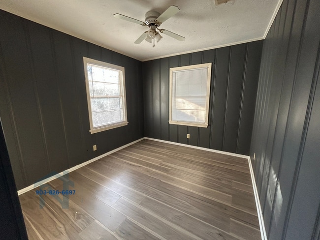 Photo - 403 W 41st St