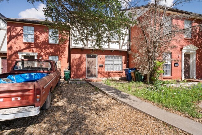 Photo - 5800 Belmoor Dr Unit 1