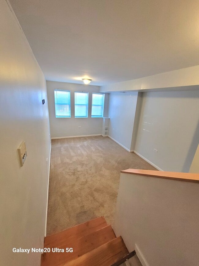 1423 S Drake Ave Unit B