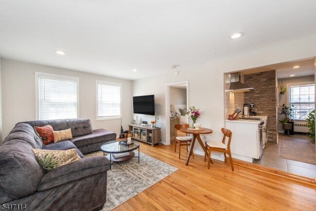 Photo - 376 Claremont Ave Unit 9