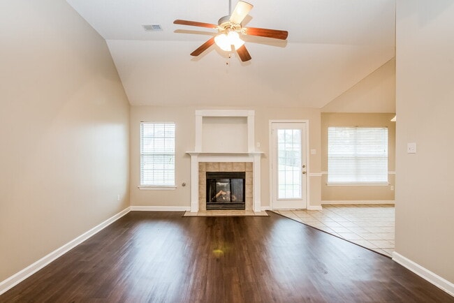 Photo - 185 Mossy Springs Dr