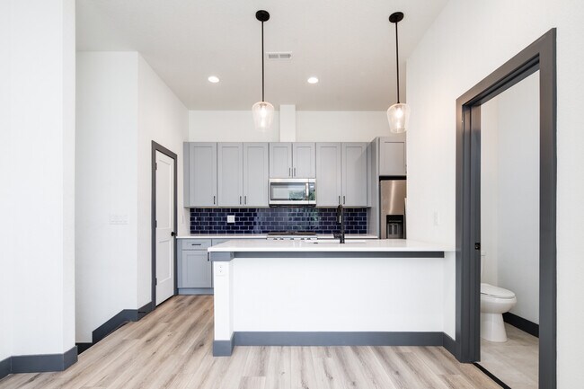 Photo - 3569 S Pennsylvania St