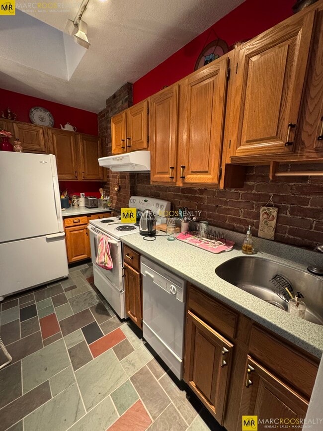 Photo - 439 Marlborough St Unit 12