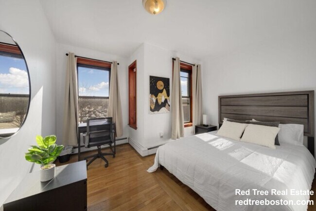 Photo - 871 Harrison Ave