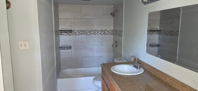 Building Photo - 5620 Hollow Pines Dr