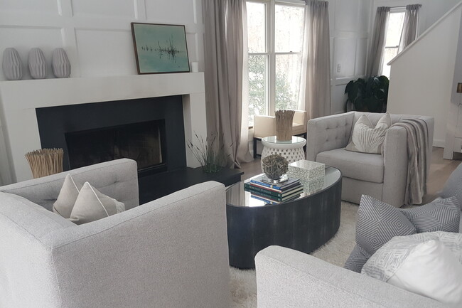 Photo - 319 Merchants Path