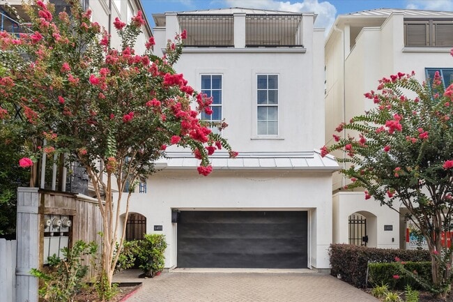 Building Photo - 1407 Knox St