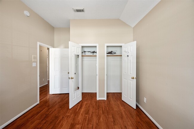 Building Photo - 11402 Bucks Bridge Ln