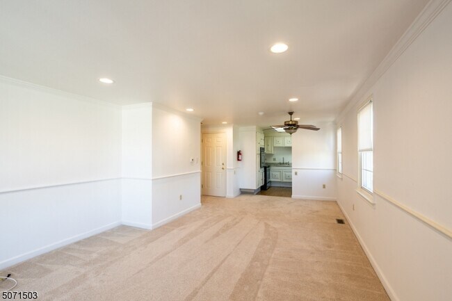 Photo - 11 Village Mall