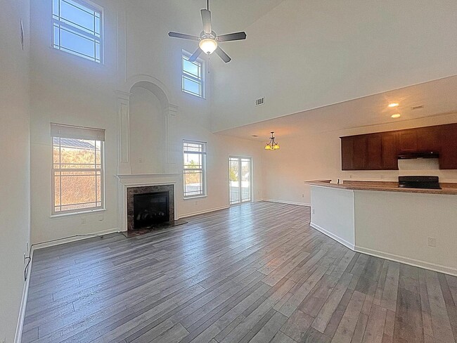 Photo - 301 Riverdale Rd