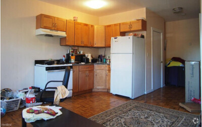 Building Photo - 1576 Tremont St Unit #2 Rental