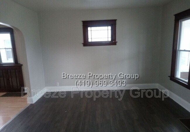 Photo - 733 E Oakland St