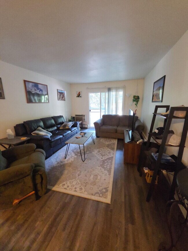 4326 Melody Ln