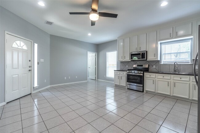 Photo - 1122 Ryon St