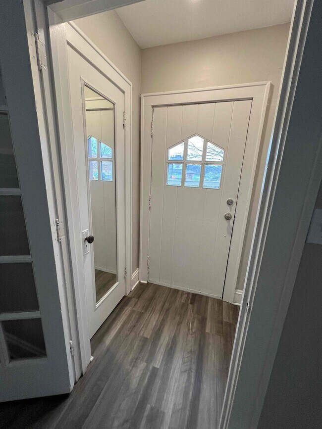 Photo - 680 Glendora Ave