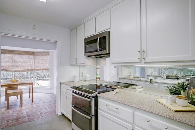 Photo - 2228 Addison Rd