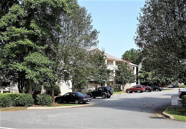 The Pines Apartments - Pines Apartments