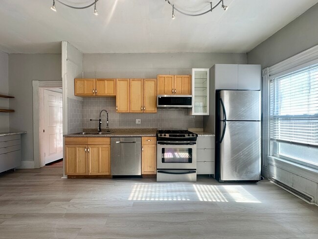 Photo - 78 Ring St Unit 1
