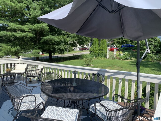 Photo - 160 Russell St