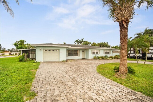 Photo - 10237 Tarpon Dr