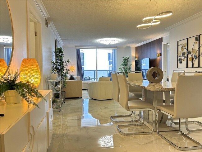 6039 Collins Ave Unit 1507