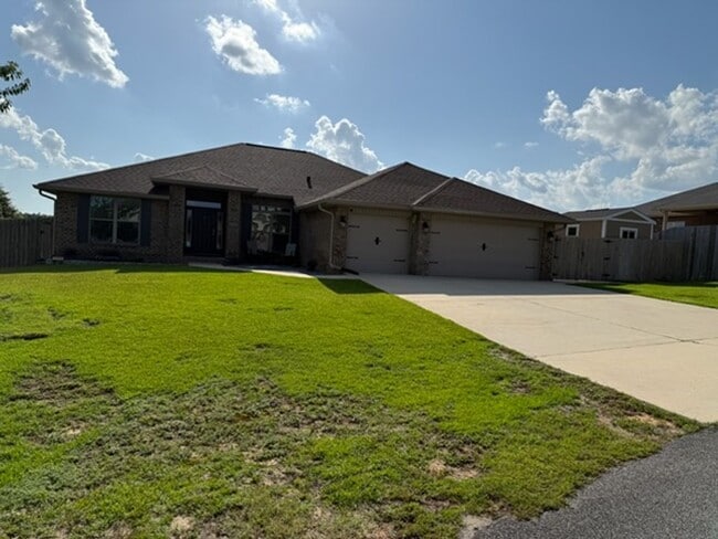 Photo - 4 Bedroom All Brick Home in Willow Creek Plantation!