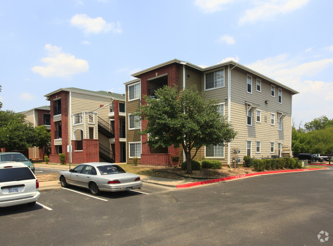 Building Photo - The Timbers Rental