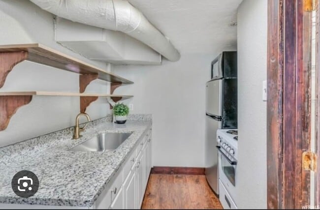 Photo - 782 W 100 S Unit Apt B
