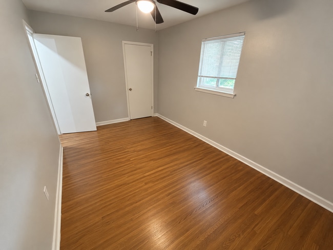 Photo - 7515 N St