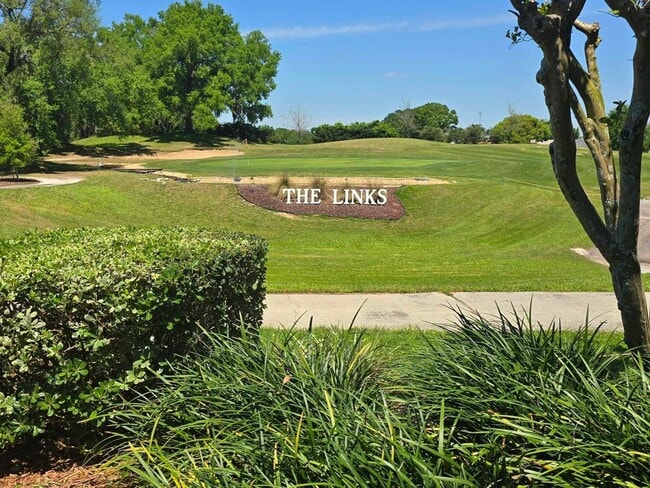 Photo - Beautiful, Furnished 2/2 Home For Rent in ...